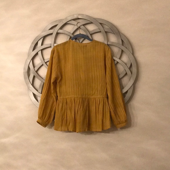 Top - Picture 2 of 2